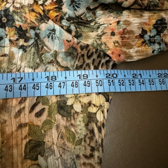 SARA MICHELLE FLORAL sheer women's med petite button top shimmery thread spring - Picture 12 of 13